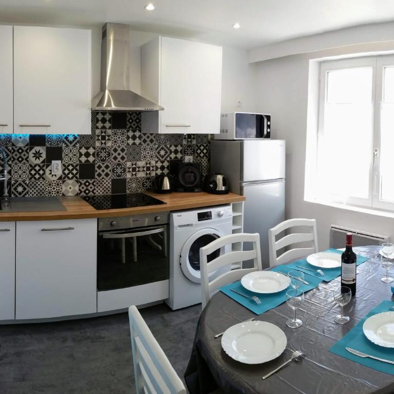 TERRASSE -100 m PLAGE -GRAND APPARTEMENT-8 PERS - Apartment mit 2 Schlafzimmern - 3