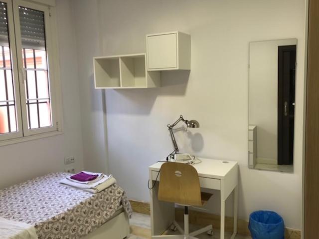 Colegio Mayor Careu - Women Only - University Community - Habitación Individual - 1
