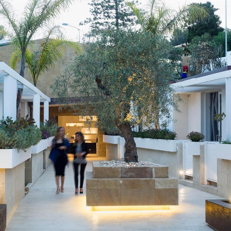 White Bay - Camera Matrimoniale con Patio - 2