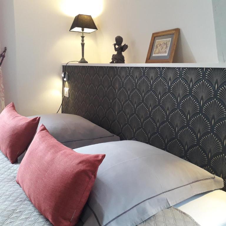 Petite Maison Romantique au calme, Cœur Historique, vue Ville et Jardin - Appartement en Duplex - 7