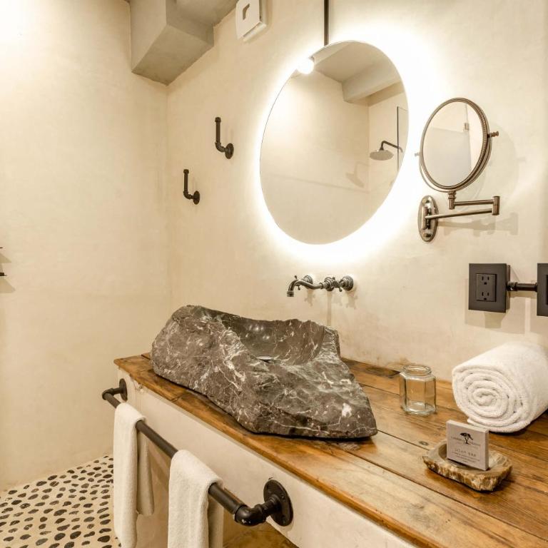 Caribbean Paradise Hotel & Spa - 5th Avenue - Deluxe Double Room with Balcony - 6