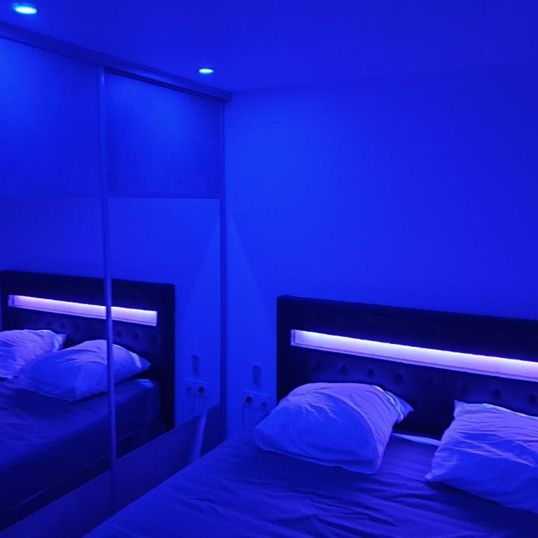 2Cap d'Agde NATURISTE Grand T2 de standing avec GARAGE privé - Appartement avec Terrasse - 1