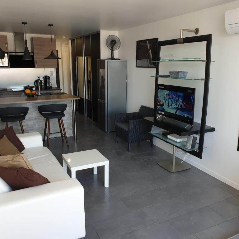 2Cap d'Agde NATURISTE Grand T2 de standing avec GARAGE privé - Appartement avec Terrasse - 3