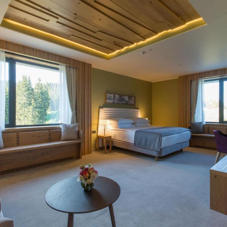 Gorski Hotel & Spa - Deluxe King Room - 4