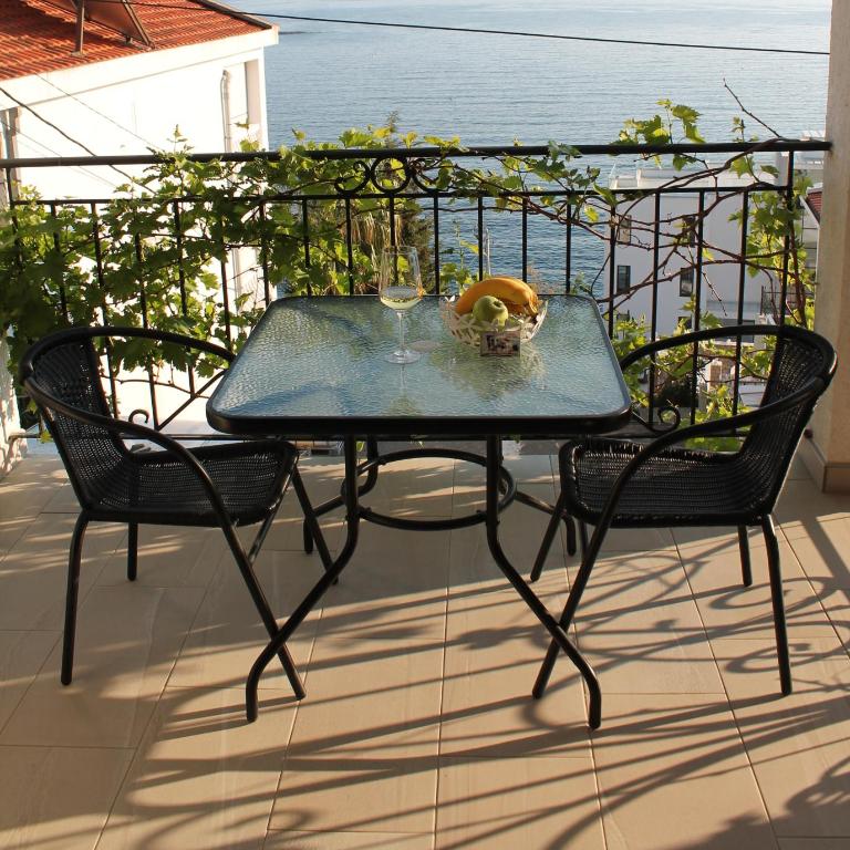 Apartmani Kasija - Apartman Tipa "Suite" sa Bračnim Krevetom (Queen-size) i Pogledom na More - 11