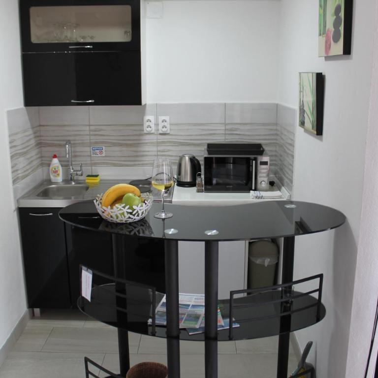 Apartmani Kasija - Apartman Tipa "Suite" sa Bračnim Krevetom (Queen-size) i Pogledom na More - 8