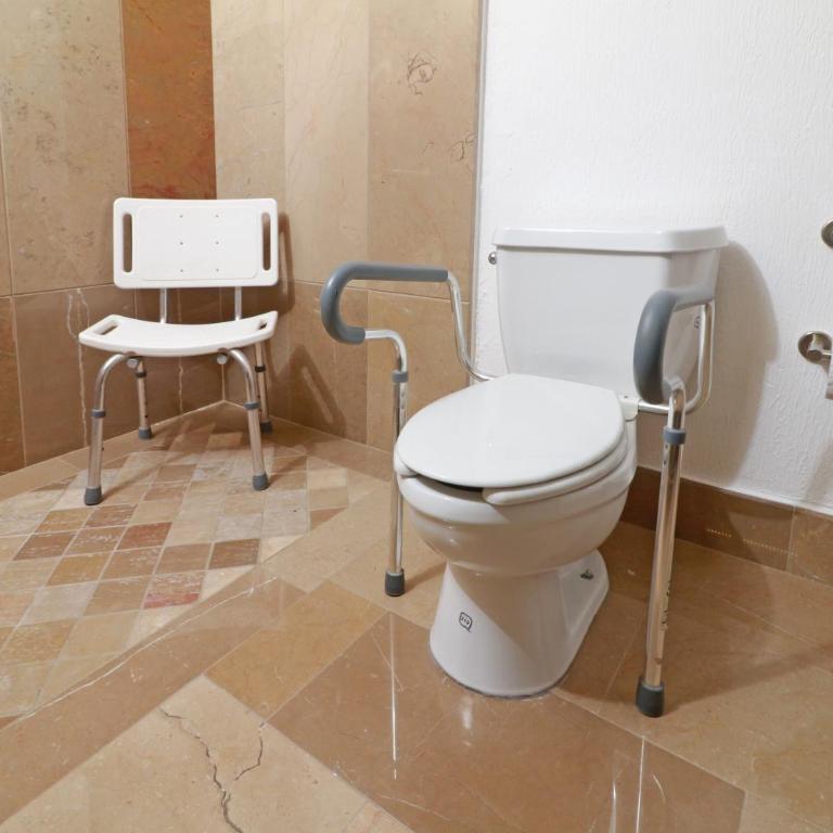 Holiday Inn Queretaro Zona Diamante by IHG - Standard King Room - Accessible - 2