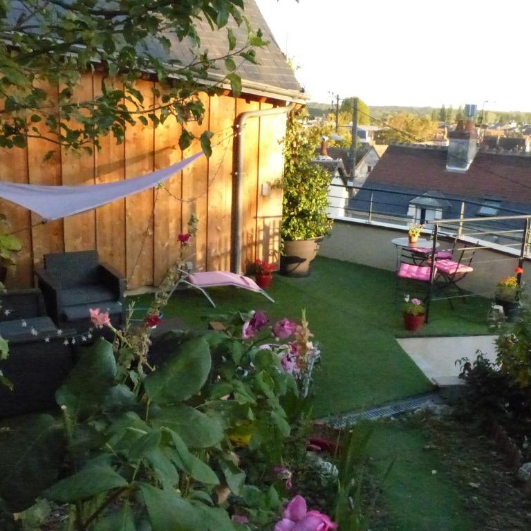 Maison centre ville avec parking, jardin, vue, AC, Le Point de vue de Leonard - Two-Bedroom House - 2
