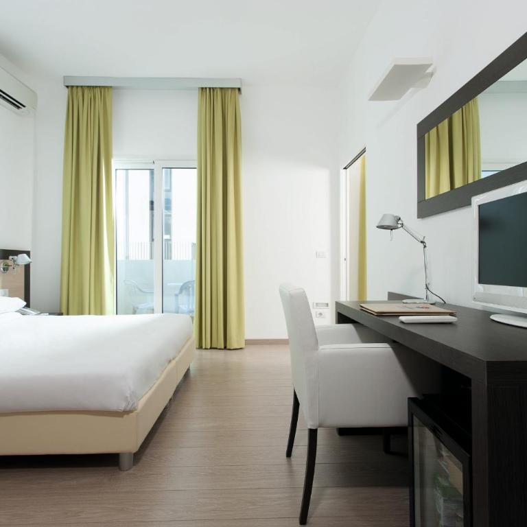 Hotel Aurora - Camera Familiare - 1