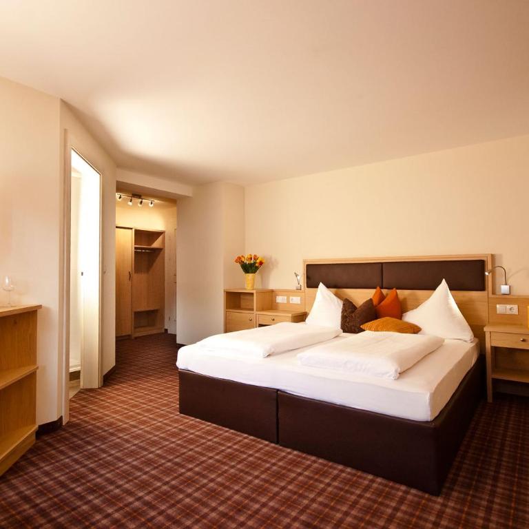 Appart & Hotel Garni Villa Knauer - Deluxe Doppelzimmer mit Balkon - 1