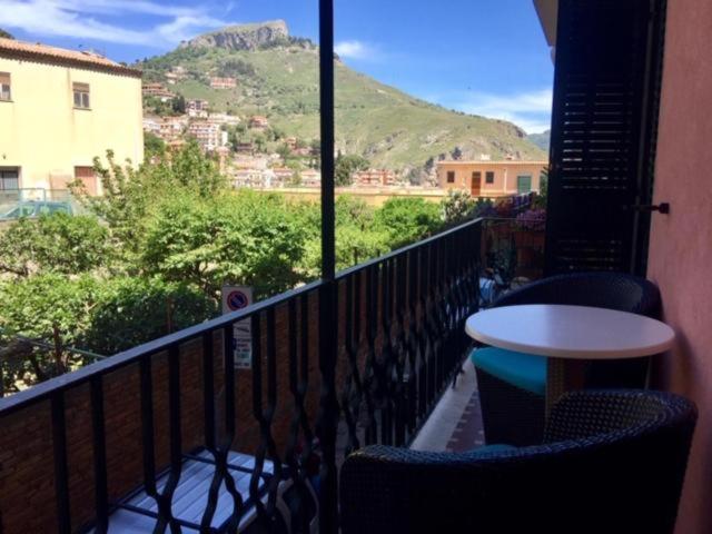 Casa Aricò & Shatulle Suites - Suite con Vista Montagna - 9