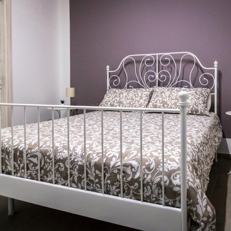 Casa del Forestiero Umberto - Double Room with Private Bathroom - 11