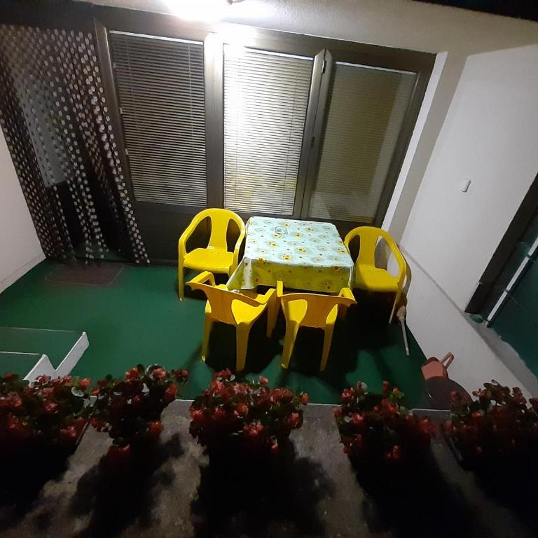 Apartmani Perovic - Two-Bedroom Apartment - 13