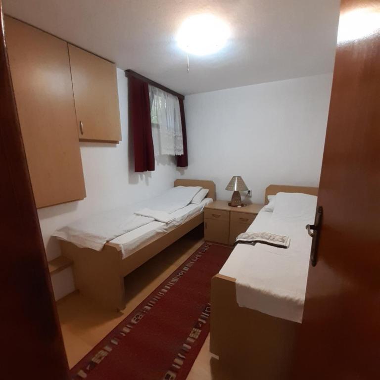 Apartmani Perovic - Two-Bedroom Apartment - 16