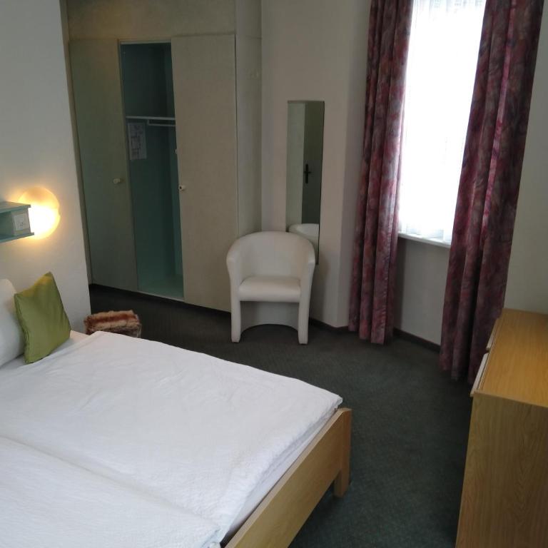 Hotel Restaurant Escher - Standard Doppelzimmer - 9