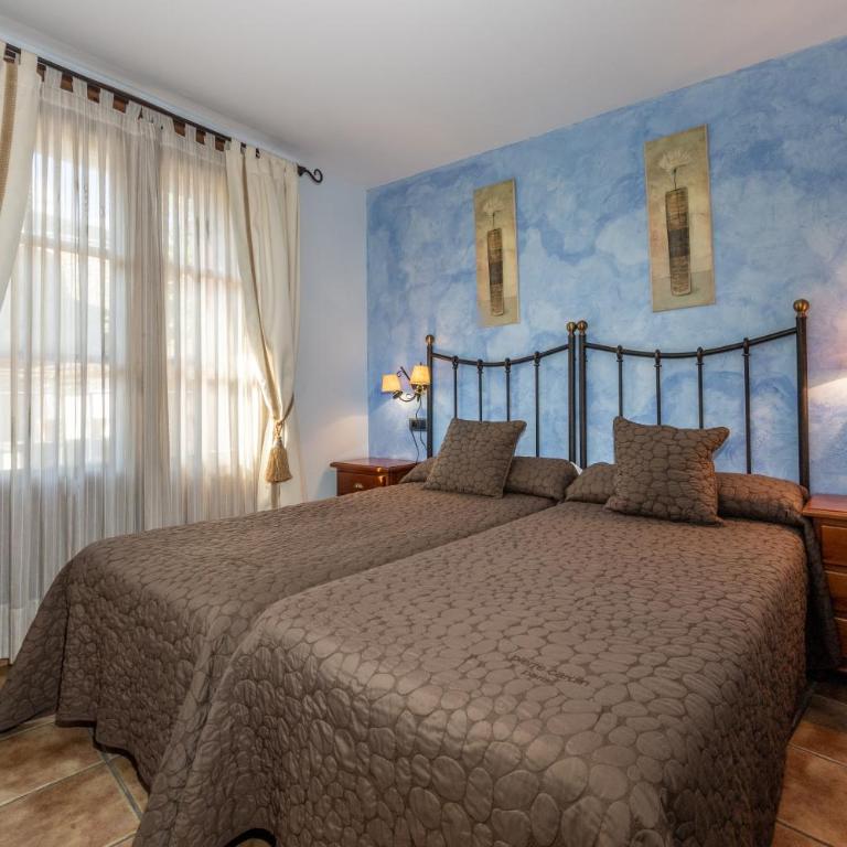 Apartamentos Casa Rivera - Three-Bedroom Apartment - 7
