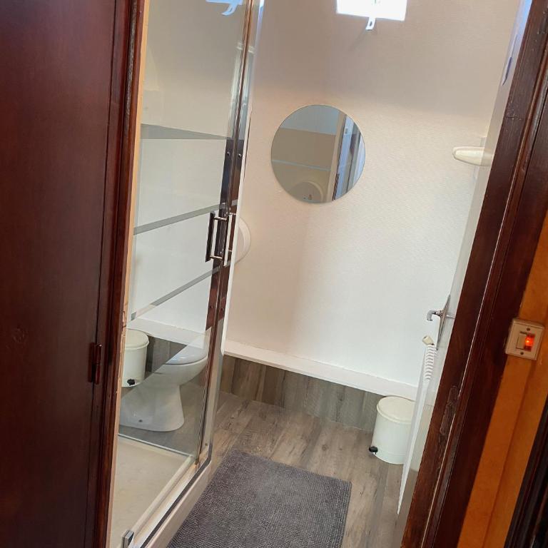 Hotel & Restaurant Hanoï Station - Chambre Triple avec Salle de Bains Commune - 1