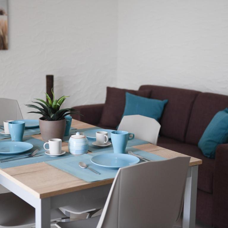 BLUE APARTMENT - a due passi dal lago, parcheggio privato - Appartamento con 1 Camera da Letto - 6