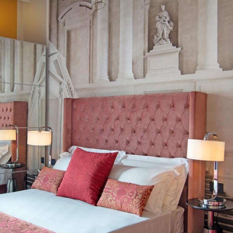 Arte' Boutique Hotel - Camera Queen Deluxe con Vista Cattedrale - 1