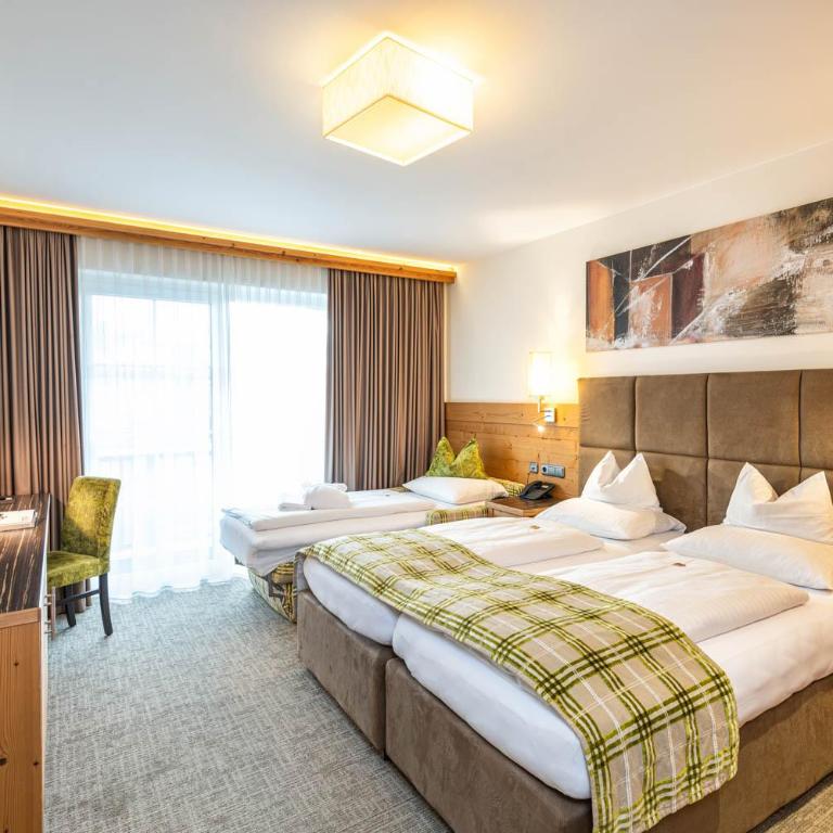 Hotel Garni Melanie - Dreibettzimmer - 1