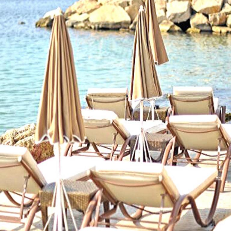 Le Alex - 800m des plages - extérieur - Verrière Côte d'Azur - Appartement 1 Chambre - 30