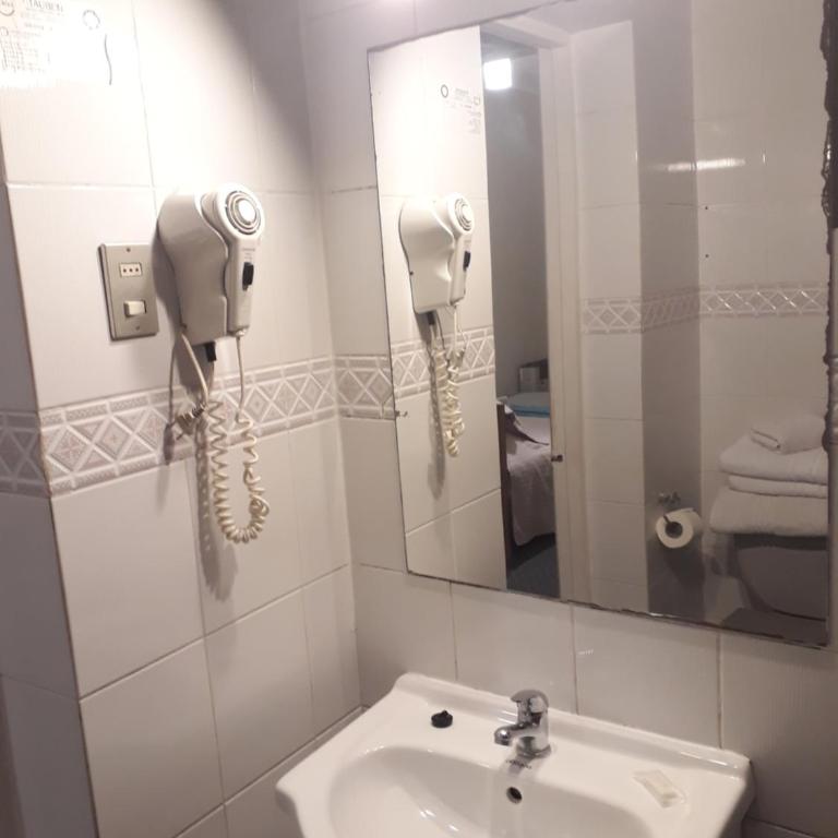 Hotel Boutique 3 Poniente - Habitación Doble con cama supletoria - 1