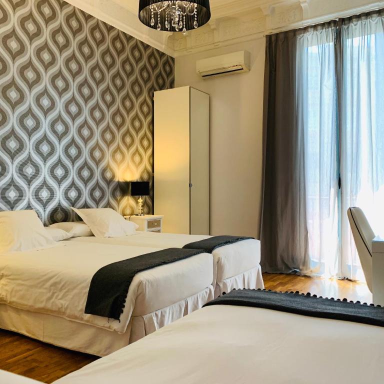 Super Balmes Guest House - Triple Room with Private External Bathroom - 7
