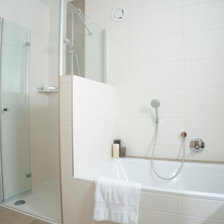 Berg' & Bluamen Appartements Stubai - Apartment mit 2 Schlafzimmern - 11