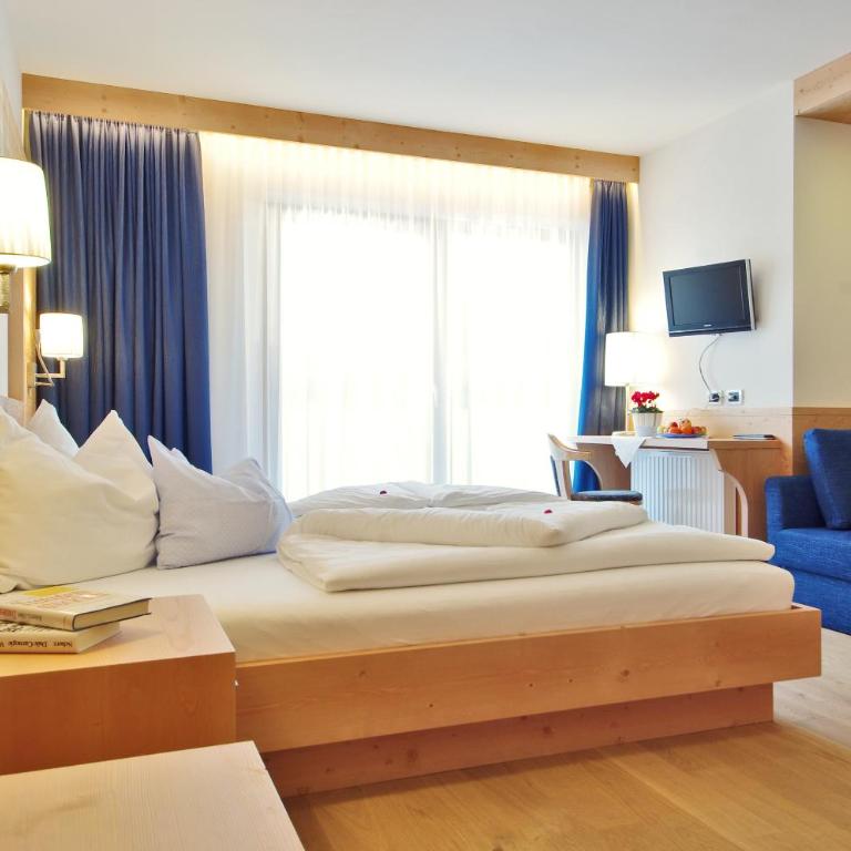 Garni Cristin & Dep Antina - Dreibettzimmer - 1