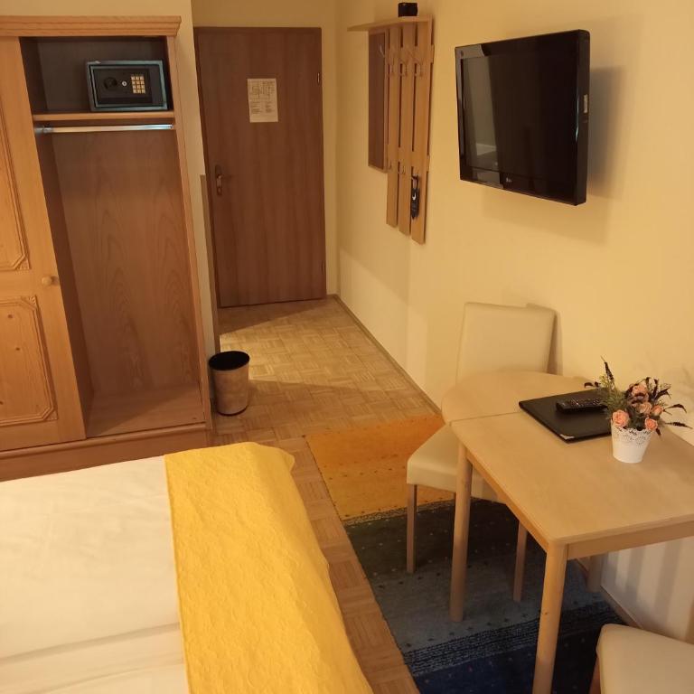 Adlerhof - Doppelzimmer - 6