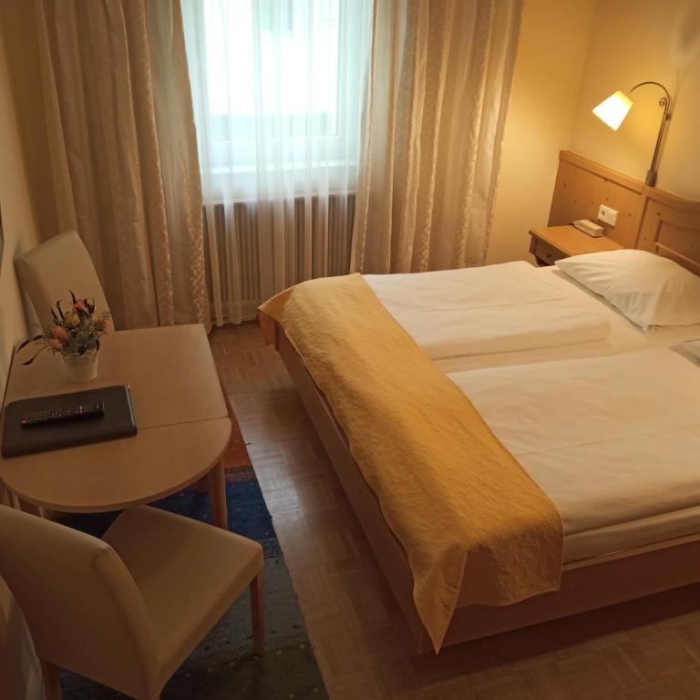 Adlerhof - Doppelzimmer - 8