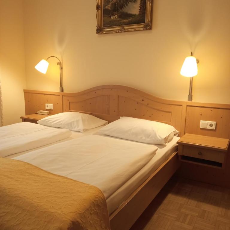 Adlerhof - Doppelzimmer - 9