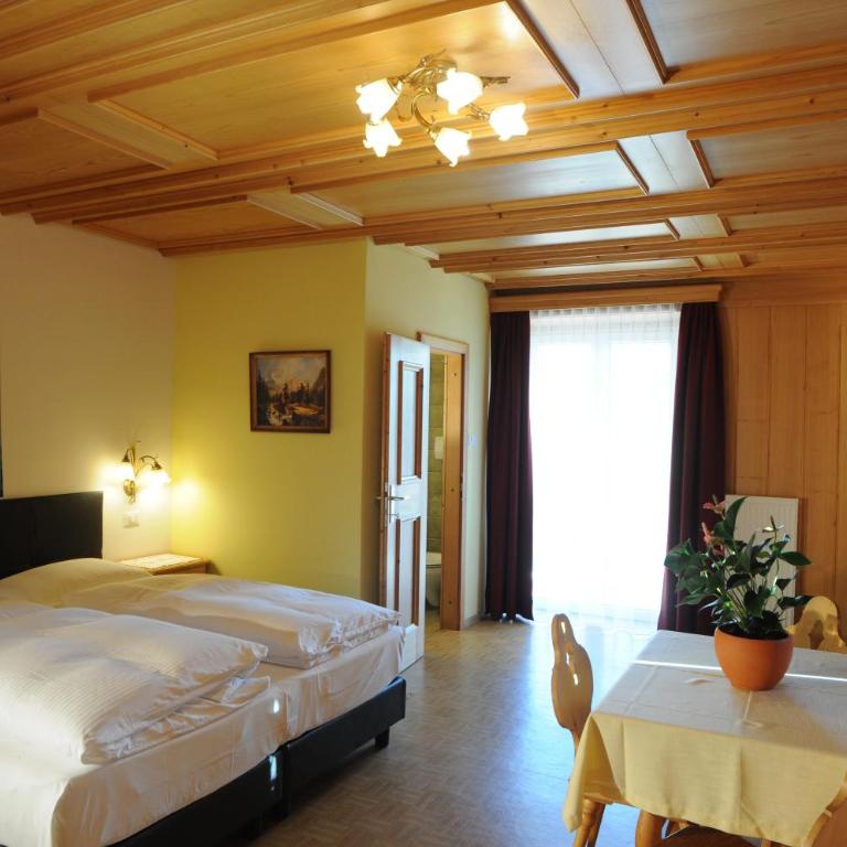 B&B Hotel Heidi - Camera Tripla con Balcone - 9