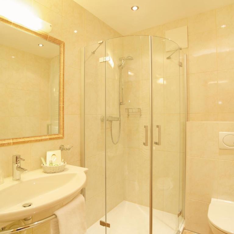 Alpenherz Hotel Garni - Standard Doppelzimmer - 2