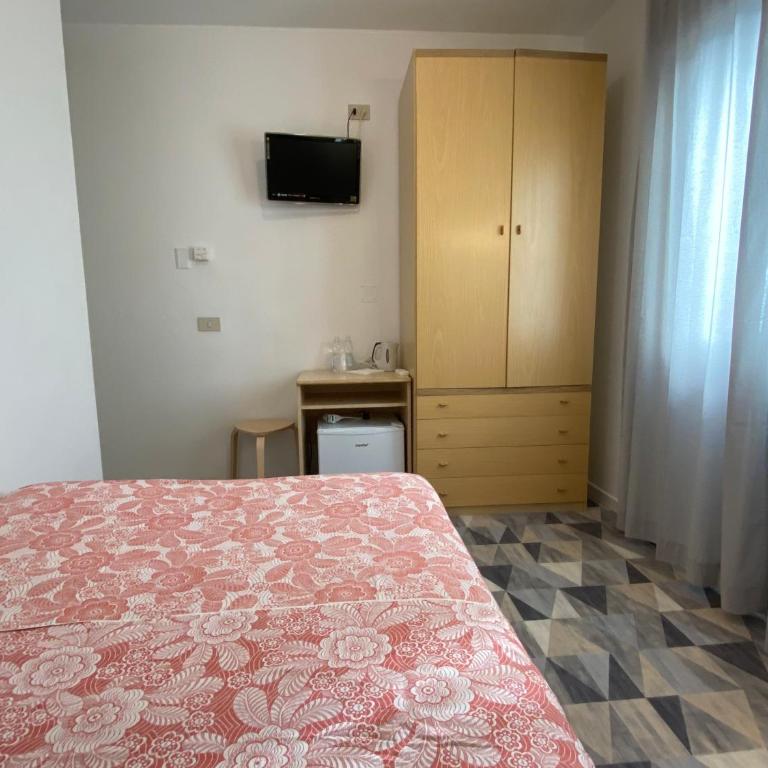 Giovanna Rooms - Camera Singola con Bagno Privato Esterno - 1