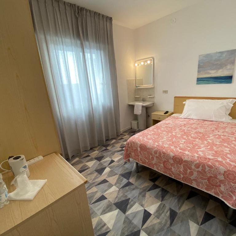 Giovanna Rooms - Camera Singola con Bagno Privato Esterno - 3
