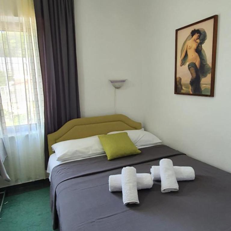 Apartments MaXhit - Dvokrevetna Soba sa Bračnim Krevetom i Pogledom na More - 2