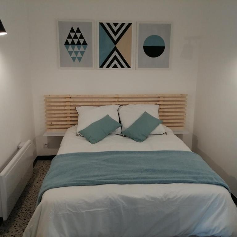 BEL APPARTEMENT SPACIEUX CENTRE VILLE UZES T3 - Appartement - 5