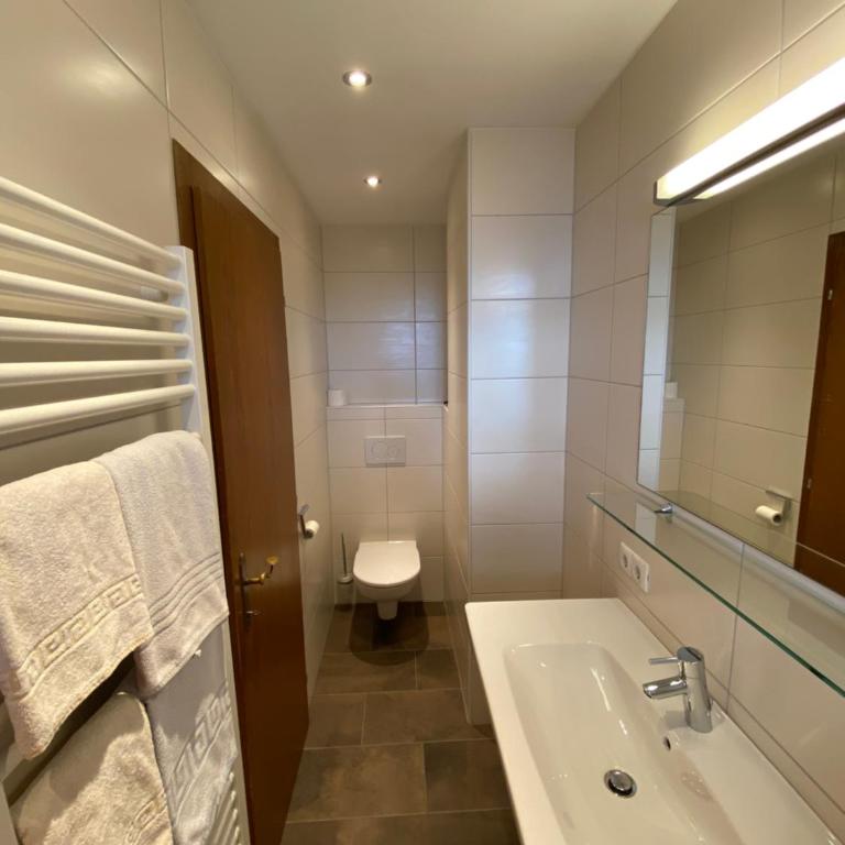 Haus Sonnegg - Dreibettzimmer - 1