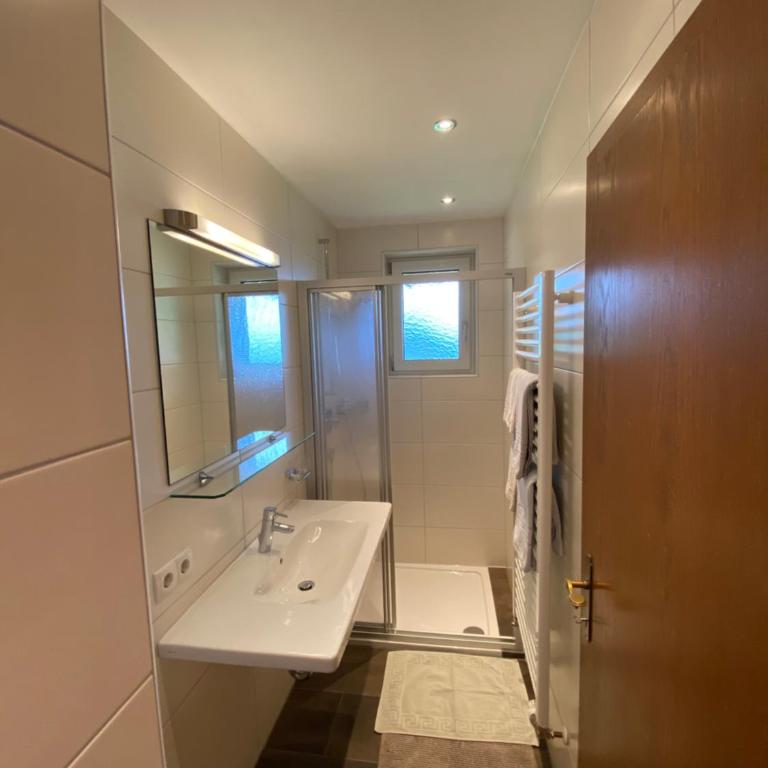 Haus Sonnegg - Dreibettzimmer - 2