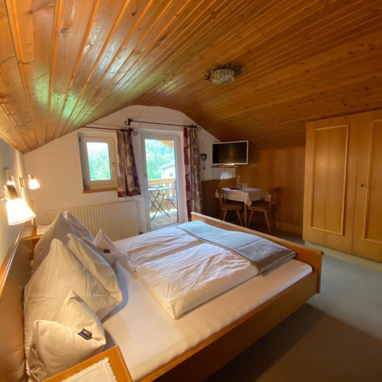 Haus Sonnegg - Doppelzimmer - 2