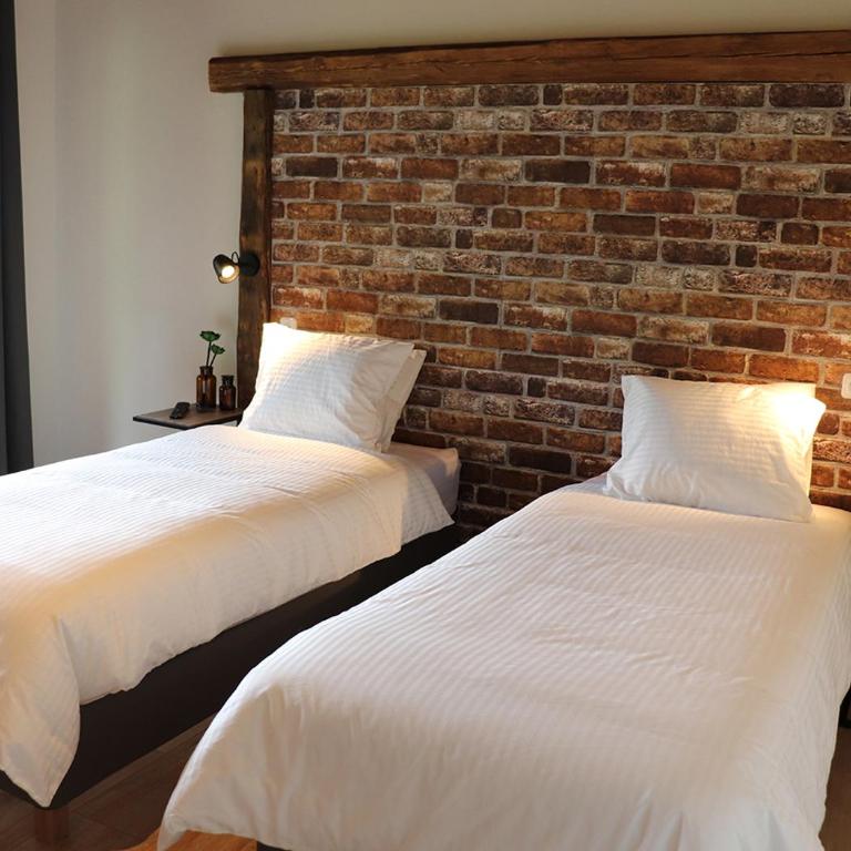 Pension Leano - Doppelzimmer mit Balkon - 2