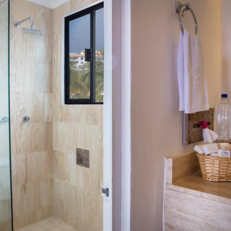 Flamingo Vallarta Hotel & Marina - Habitación Estándar - 2