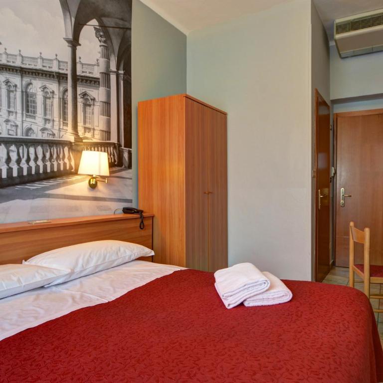 Astor Hotel - Double Room - 8