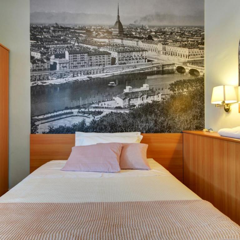 Astor Hotel - Economy Double Room - 3