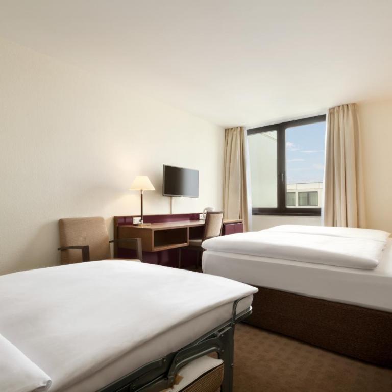 Ramada Nürnberg Parkhotel - Chambre Lit King-Size avec Canapé-Lit - Non-Fumeurs - 2