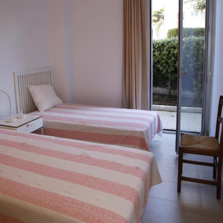 AT117 Planta baja con piscina, airco y a unos pasos de la playa - Apartamento de 3 dormitorios - 9