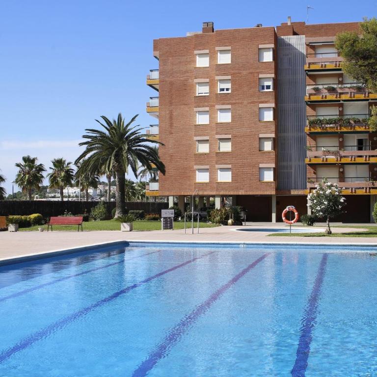 AT132 Els Pins, 1ra línea de la playa, piscina, airco, aparcamiento - Apartamento de 2 dormitorios - 2