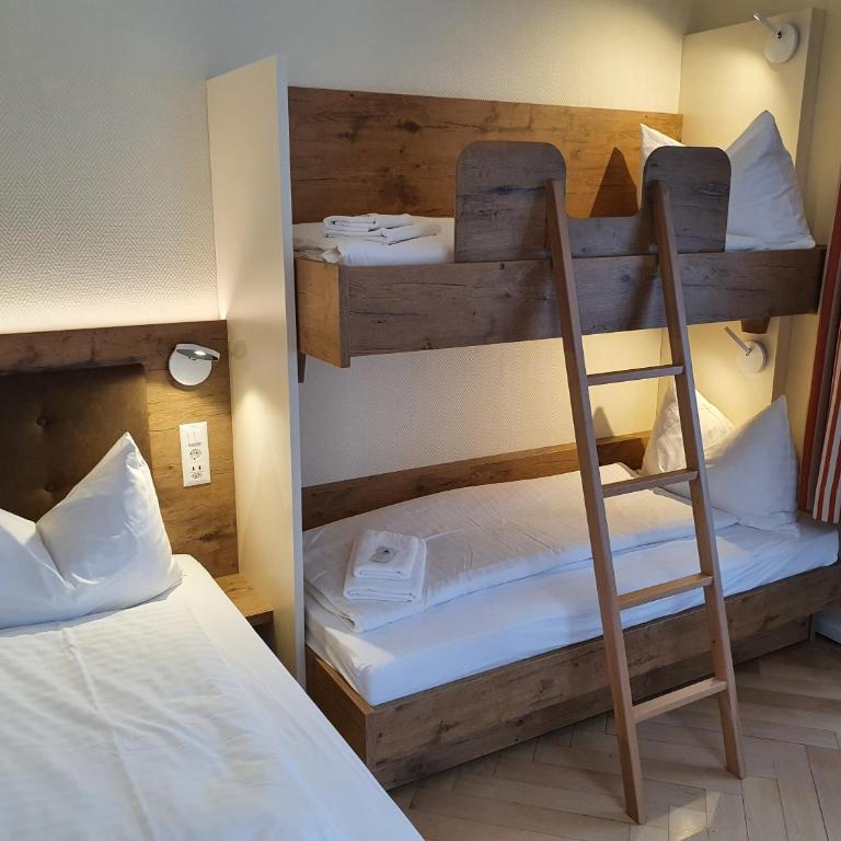 Waldhotel Unspunnen - Vierbett-Familienzimmer - 3