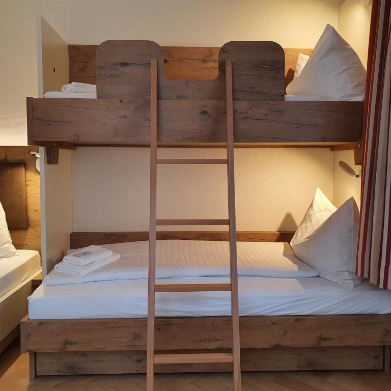 Waldhotel Unspunnen - Vierbett-Familienzimmer - 2